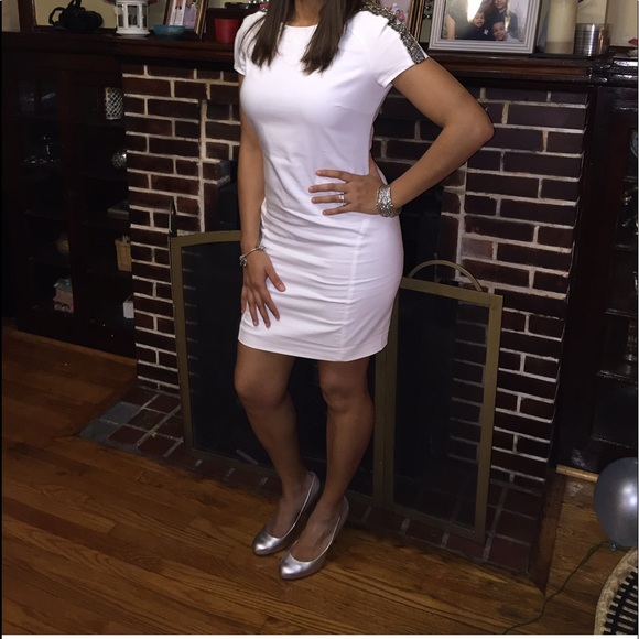 Dress - Picture 4 of 4